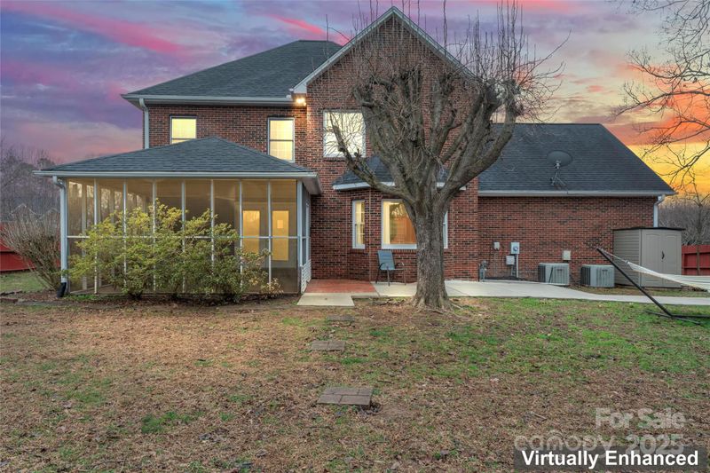 1511 35th Ave NE, Hickory, NC 28601