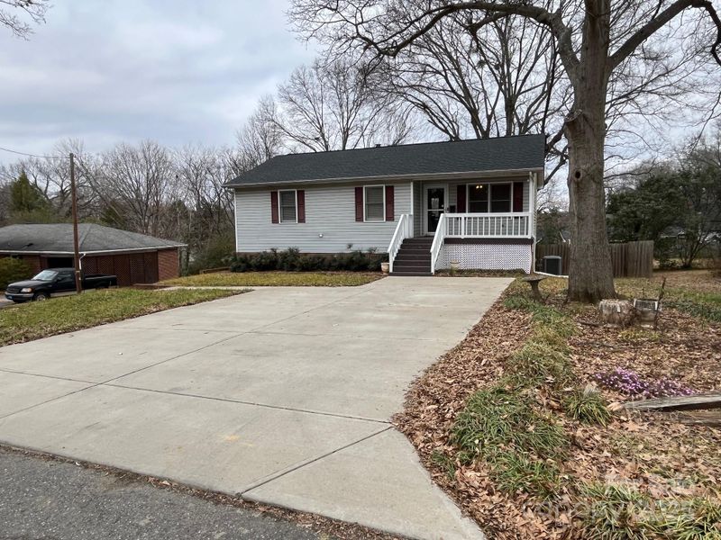 117 Cove Ave, Mount Holly, NC 28120