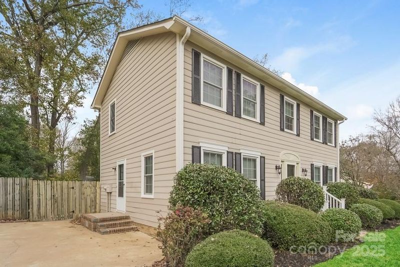 775 Summerwood Dr, Rock Hill, SC 29732
