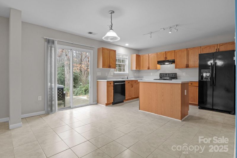 2349 Gooseberry Rd, Charlotte, NC 28208