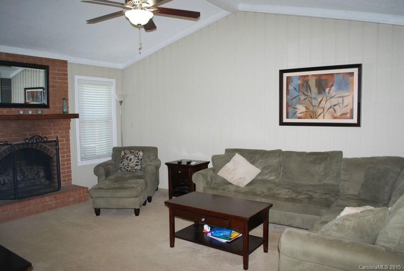 11306 Five Cedars Rd, Charlotte, NC 28226