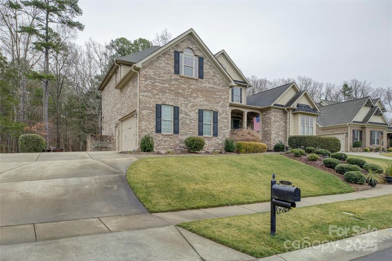 5002 Stonehill Ln, Matthews, NC 28104