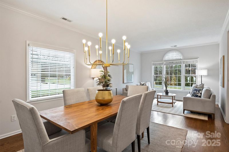 324 Courtney Ln, Matthews, NC 28105
