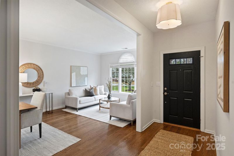 324 Courtney Ln, Matthews, NC 28105
