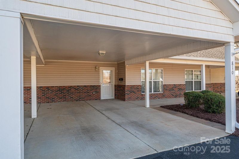 810 E Main St, Maiden, NC 28650