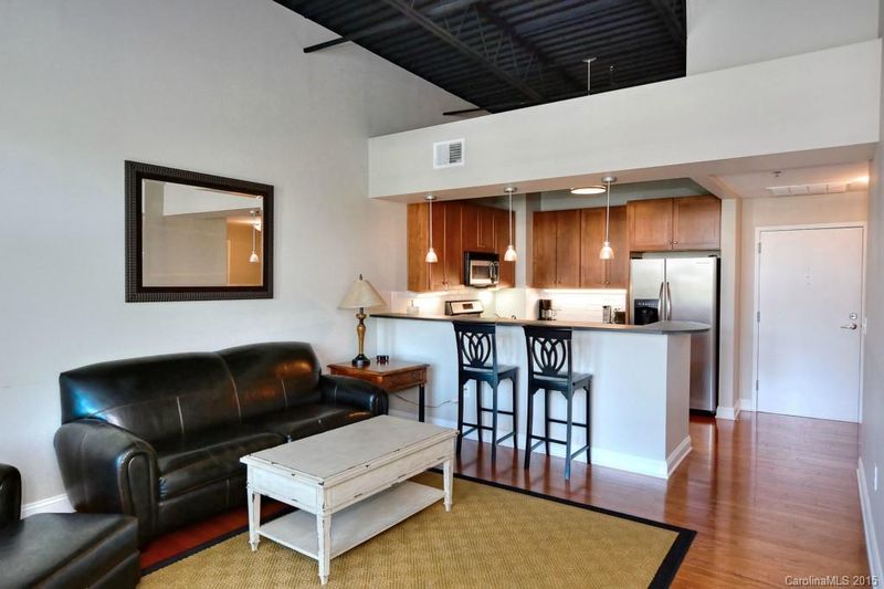 3920 Sharon Rd #202, Charlotte, NC 28211