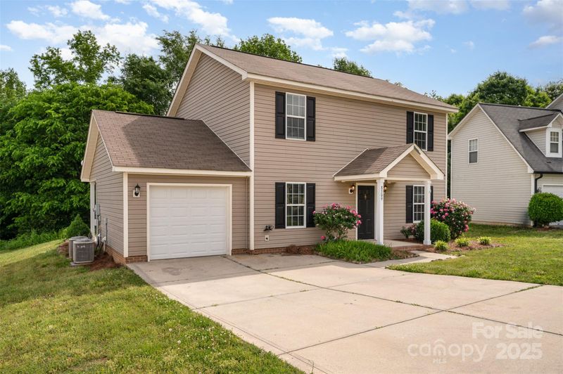 8309 Knapp Ct, Locust, NC 28097