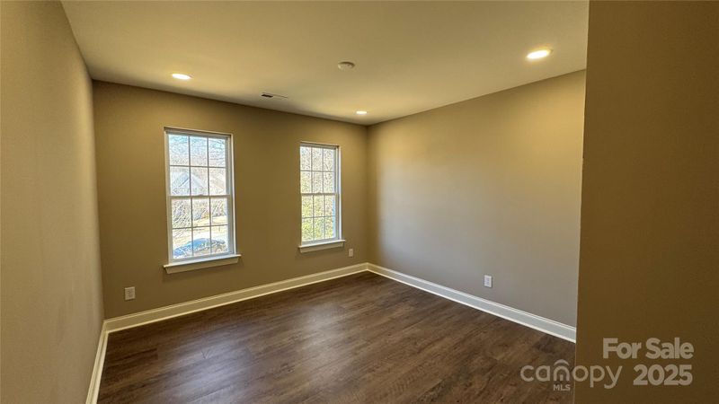 8703 Ellington Park Dr, Charlotte, NC 28277