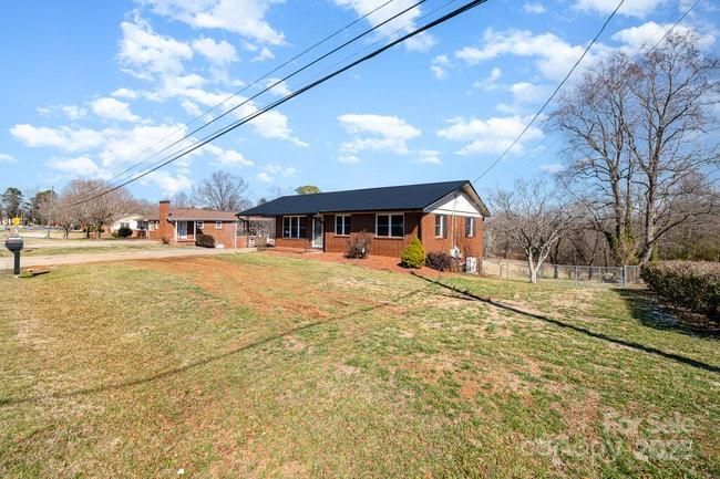 4386 Section House Rd, Hickory, NC 28601