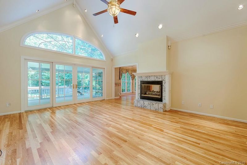 713 Carson Ct, Kannapolis, NC 28083