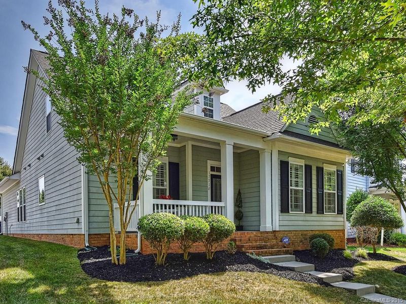 17518 Harbor Walk Dr, Cornelius, NC 28031