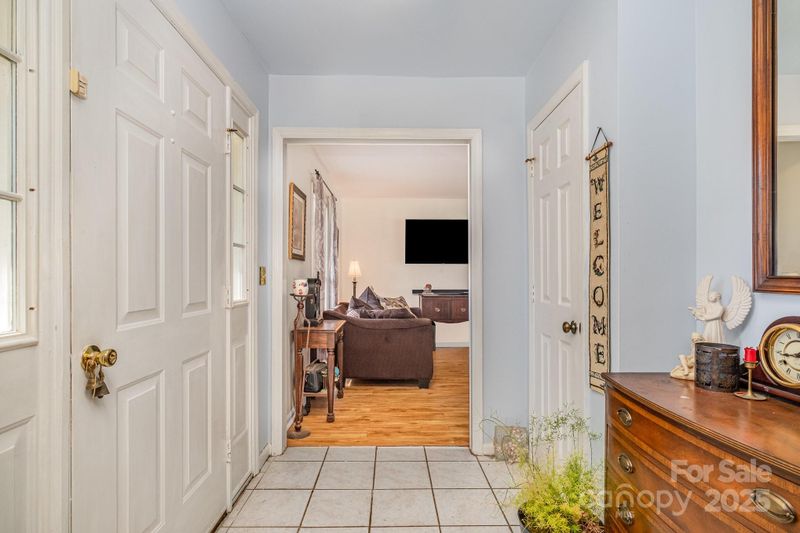 2542 Clearkirk Ct, Matthews, NC 28105