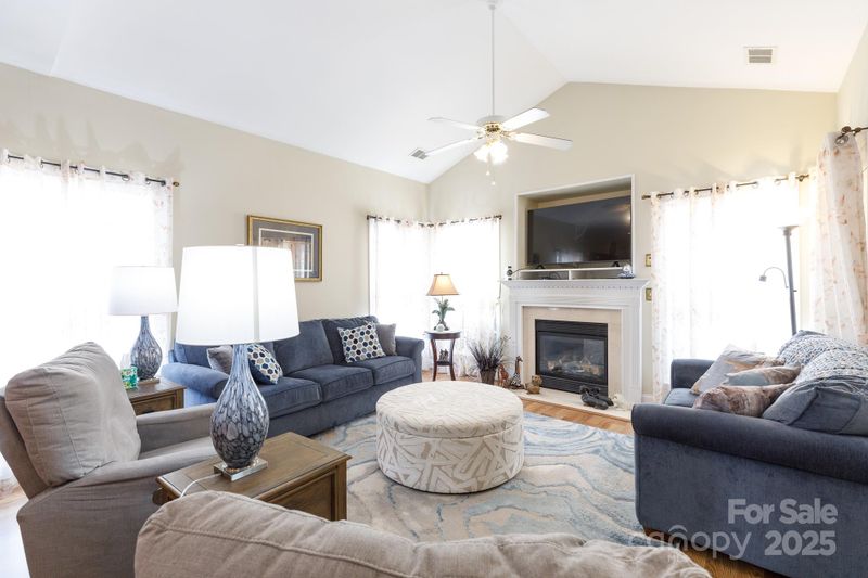 3352 Kingshire Way, Clover, SC 29710