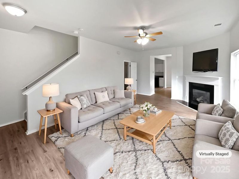 8353 Ainsworth St, Charlotte, NC 28216