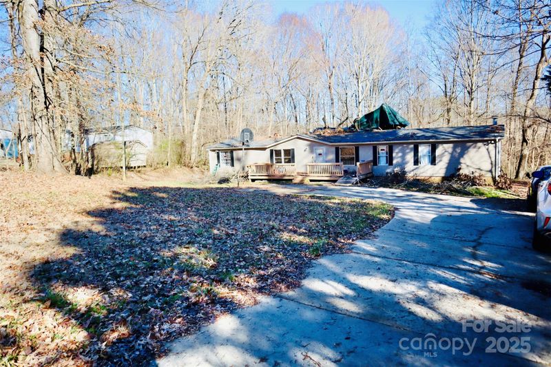 125 Kem Ln, Mount Holly, NC 28120