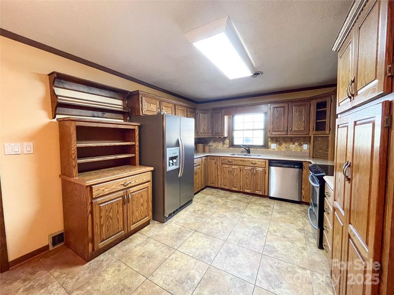 4069 Amsbury Rd, Concord, NC 28025