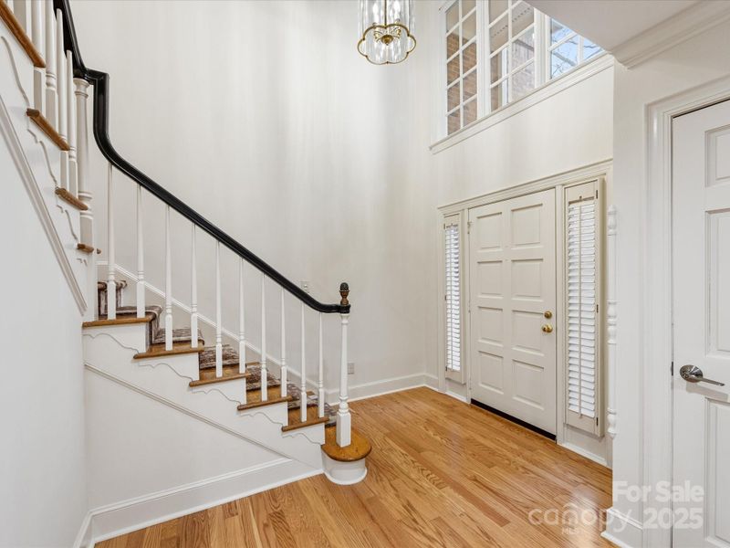 2027 Meadowood Ln, Charlotte, NC 28211
