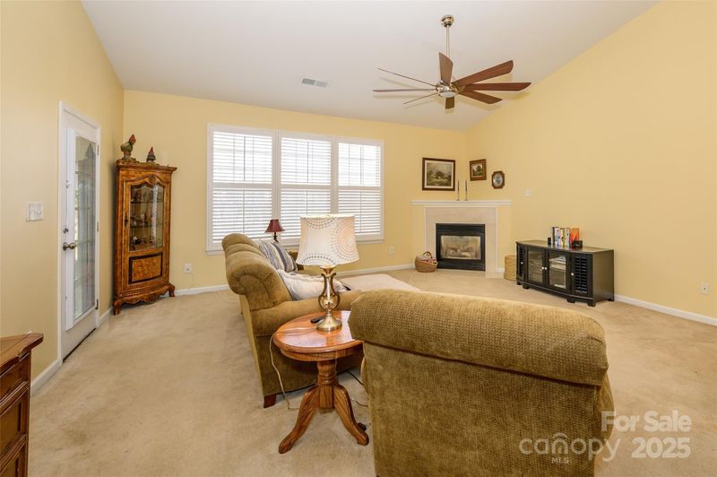 4642 Willow Glen Rd, Harrisburg, NC 28075