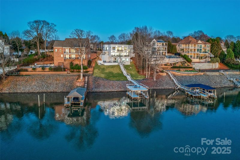 7111 Anchorage Ln, Tega Cay, SC 29708