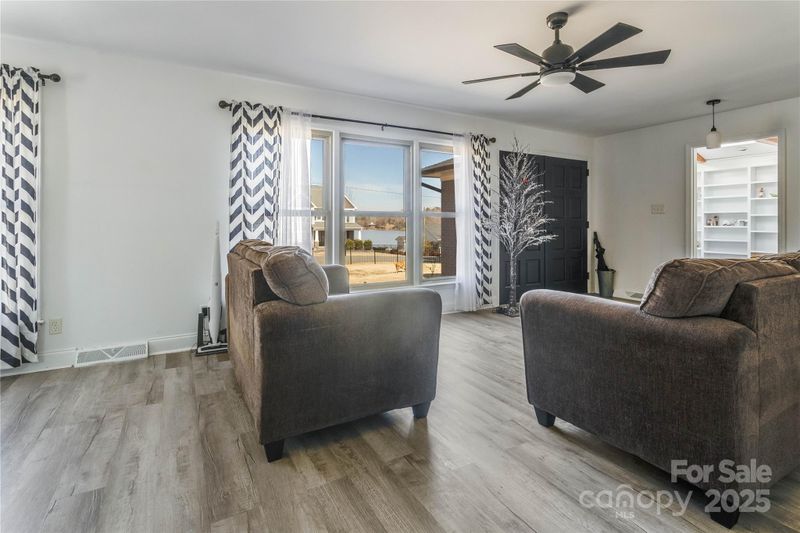 320 Paradise Cir, Belmont, NC 28012