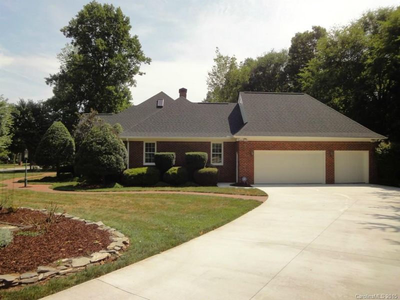 17937 River Ford Dr, Davidson, NC 28036
