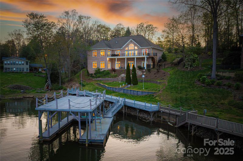 4164 54th Ave NE, Hickory, NC 28601