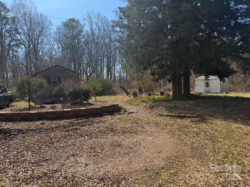 128 Trexler Ave, Mount Holly, NC 28120