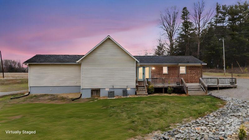 201 Indian Hill Rd, Union Grove, NC 28689