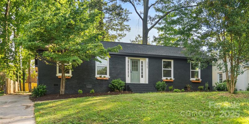 5825 Ruth Dr, Charlotte, NC 28215