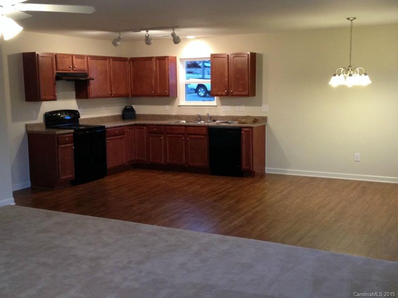 2001 Red Leaf Ct #58, Dallas, NC 28034