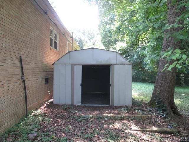 211 Daniel Dr, Gastonia, NC 28052