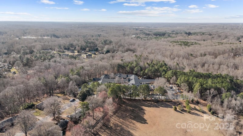 000 Glenwood Dr, Mooresville, NC 28115