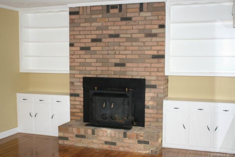 1518 Anthony Dr, Gastonia, NC 28052