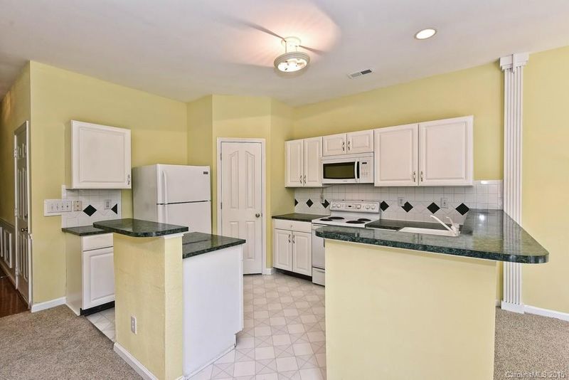 16932 Commons Creek Dr #17, Charlotte, NC 28277