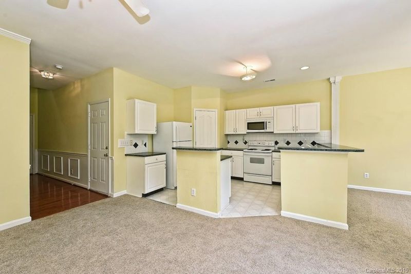 16932 Commons Creek Dr #17, Charlotte, NC 28277