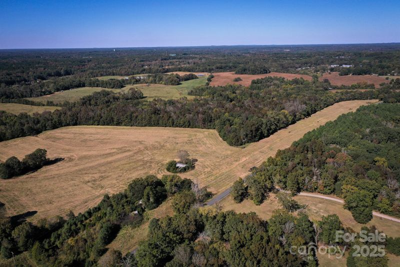 4182 Heathcliff Rd, Concord, NC 28025