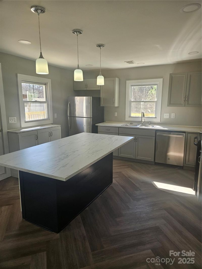 1701 Daniels St, Kannapolis, NC 28081