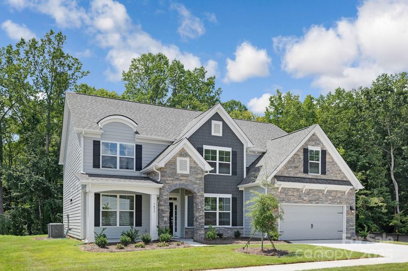 7033 Sylvan Retreat Dr, Denver, NC 28037