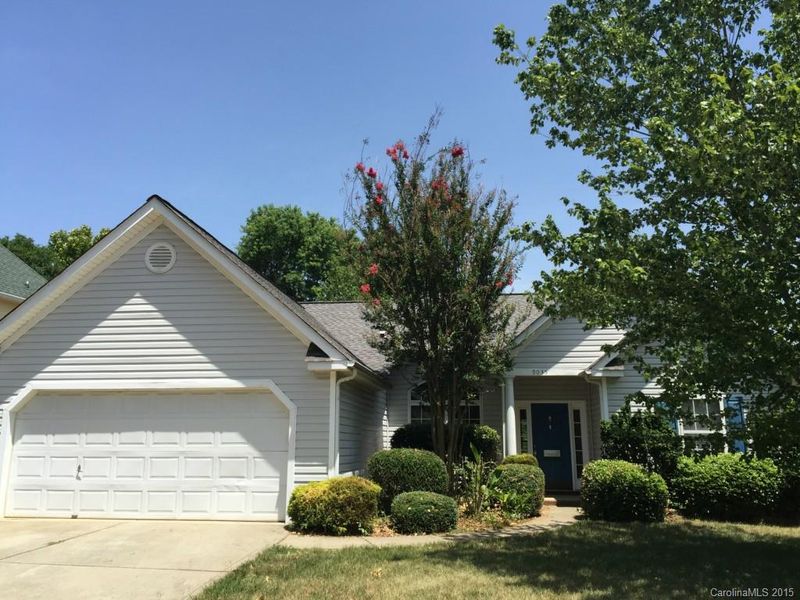 9035 Torrence Crossing Dr, Huntersville, NC 28078