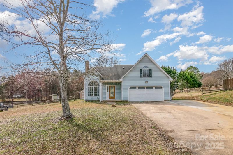 8552 Indian Summer Trl, Harrisburg, NC 28075