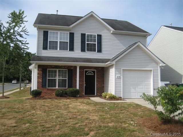 6136 Thompson Brook Ln, Charlotte, NC 28212