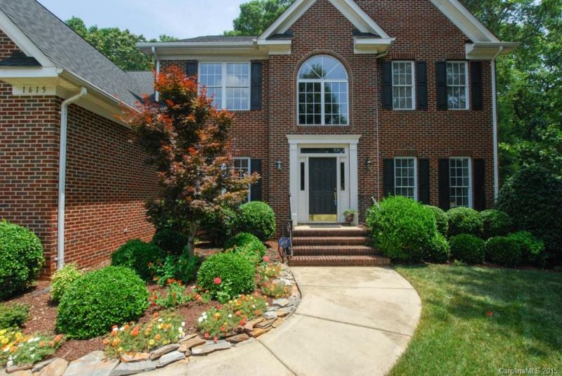 1615 Crestgate Dr, Waxhaw, NC 28173