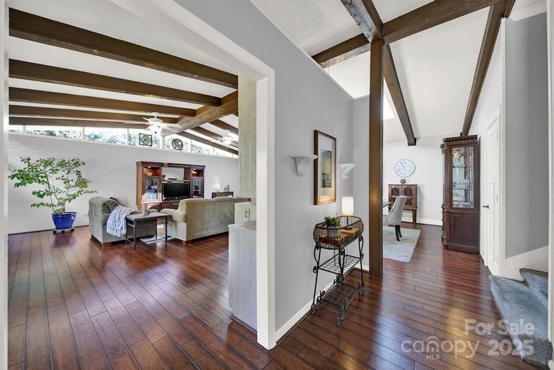 725 Skytop Rd, Waxhaw, NC 28173