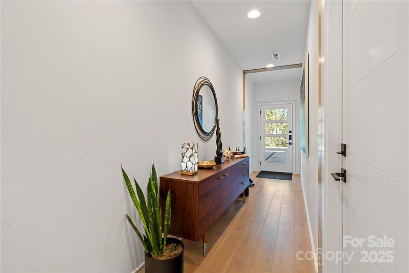 2710 N Davidson St, Charlotte, NC 28205