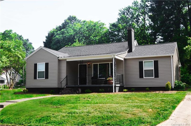 830 10th Ave, Hickory, NC 28601