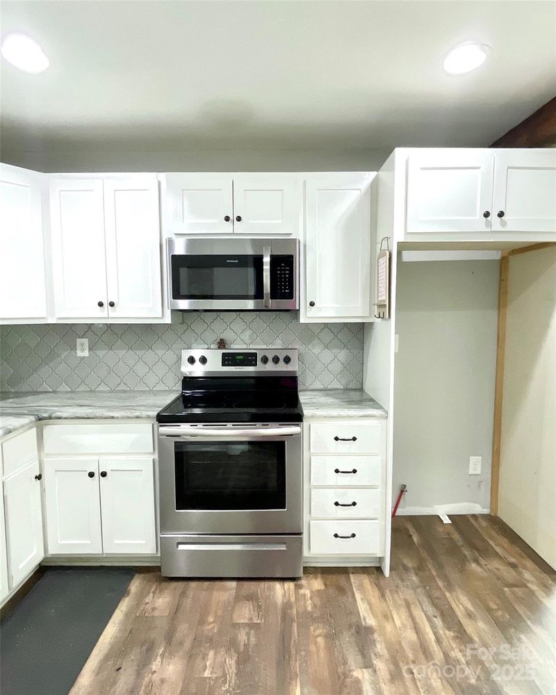 502 Memorial Dr, Clover, SC 29710
