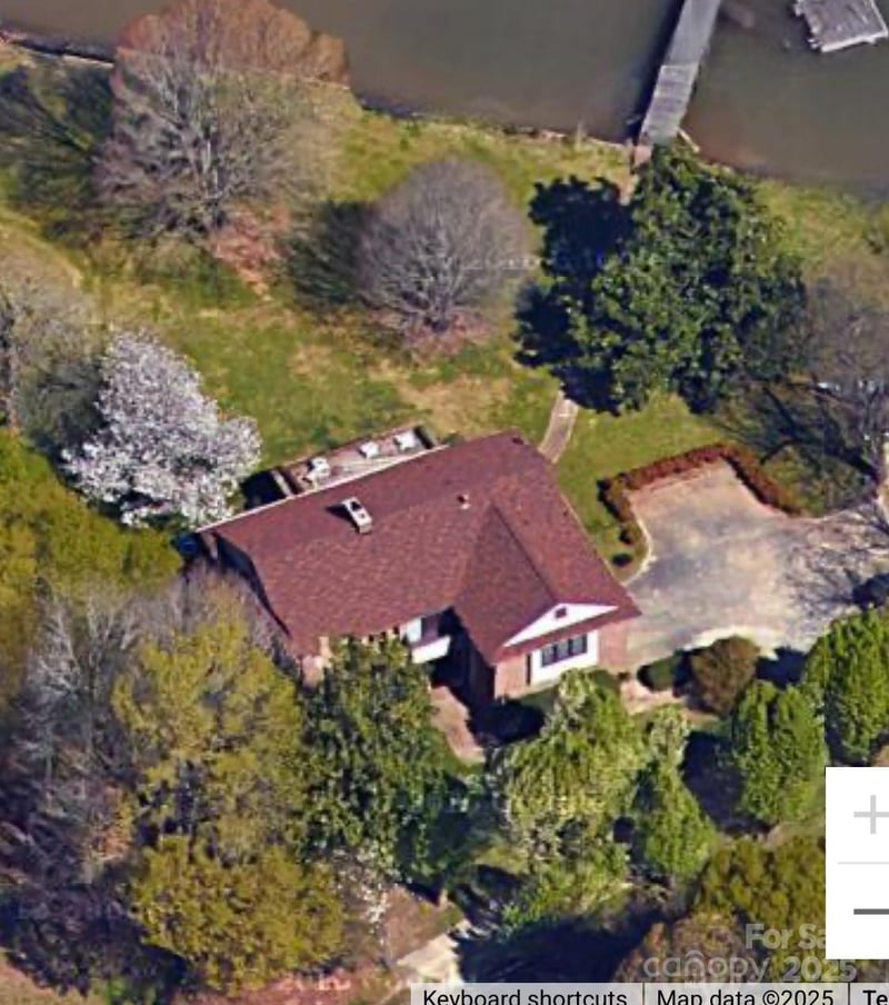 4220 Honeysuckle Rd, Rock Hill, SC 29732