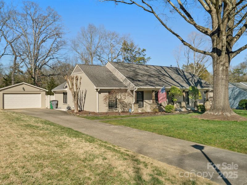 4631 Dawnridge Dr, Charlotte, NC 28226
