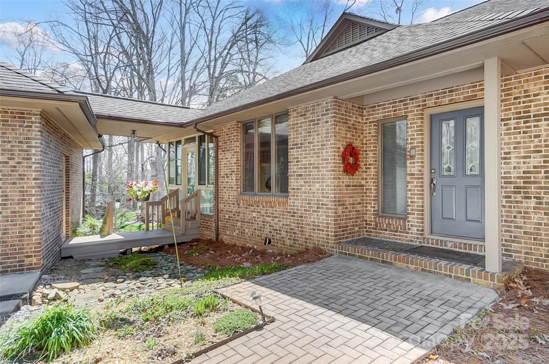 11 Courageous St, Lake Wylie, SC 29710