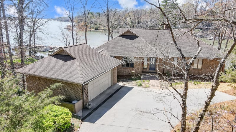 11 Courageous St, Lake Wylie, SC 29710